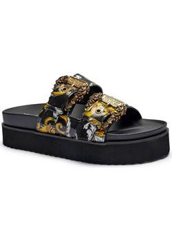 Versace Jeans Couture Klapki ARIZONA ze sklepu Gomez Fashion Store w kategorii Klapki damskie - zdjęcie 185378900