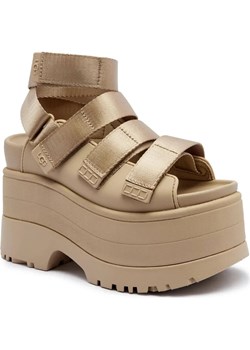 UGG Sandały 3w1 Goldenrise ze sklepu Gomez Fashion Store w kategorii Klapki damskie - zdjęcie 185378931