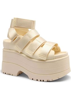 UGG Sandały 3w1 | Goldenrise ze sklepu Gomez Fashion Store w kategorii Klapki damskie - zdjęcie 185378982