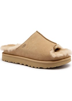 UGG Obuwie domowe Greenport| z dodatkiem wełny| shearling | zamsz - id: UG252W000025004 - marki UGG - 185379113 UGG Obuwie domowe Greenport| z dodatkiem wełny| shearling | zamsz ze sklepu Gomez Fashion Store w kategorii Klapki damskie - zdjęcie 185379113