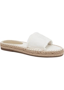 Tommy Hilfiger Klapki ECRU DENIM FLAT SANDAL ze sklepu Gomez Fashion Store w kategorii Klapki damskie - zdjęcie 185379322