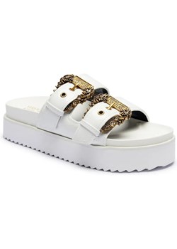 Versace Jeans Couture Klapki ARIZONA ze sklepu Gomez Fashion Store w kategorii Klapki damskie - zdjęcie 185379334
