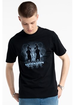 Czarny t-shirt z autorską grafiką z przodu, rozmiar - 146, kolor - czarny ze sklepu REPORTER w kategorii T-shirty chłopięce - zdjęcie 185389002