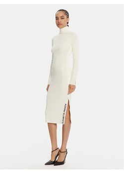 Elisabetta Franchi Sukienka dzianinowa AM-03S-56E2-V390 Écru Slim Fit ze sklepu MODIVO w kategorii Sukienki - zdjęcie 185391320
