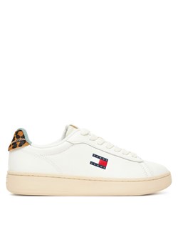 Tommy Jeans Sneakersy Archive '98 Leopard EN0EN02909 Biały ze sklepu MODIVO w kategorii Buty sportowe damskie - zdjęcie 185431451