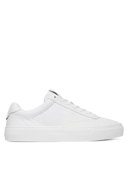 Tommy Hilfiger Sneakersy Premium Dress Cupsole FM0FM05572 Biały ze sklepu MODIVO w kategorii Buty sportowe męskie - zdjęcie 185435503
