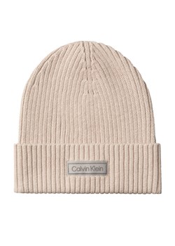Czapka Calvin Klein Patch Chunky Rib Cotton Beanie LV04D8053G Beżowy ze sklepu eobuwie.pl w kategorii Czapki zimowe męskie - zdjęcie 185440821