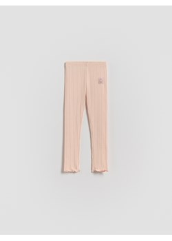 Reserved - Prążkowane legginsy - pastelowy róż ze sklepu Reserved w kategorii Spodnie dziewczęce - zdjęcie 185451782