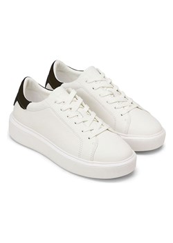 Marc O´Polo Skórzane sneakersy w kolorze biało-czarnym ze sklepu Limango Polska w kategorii Buty sportowe damskie - zdjęcie 185452913