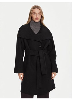 Calvin Klein Płaszcz wełniany LV044D557G Czarny Regular Fit ze sklepu MODIVO w kategorii Płaszcze damskie - zdjęcie 185464354
