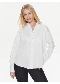 Guess Koszula Ls Nicla W4RH51 WD2M1 Biały Regular Fit ze sklepu MODIVO w kategorii Koszule damskie - zdjęcie 185473433