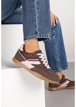 Brązowo-Różowe Sneakersy w Stylu Tenisówek Ozdobione Geometrycznym Wzorem Fesilia ze sklepu born2be.pl w kategorii Buty sportowe damskie - zdjęcie 185474684