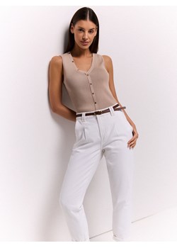 Mohito - Jeansy chino slim z paskiem - biały ze sklepu Mohito w kategorii Jeansy damskie - zdjęcie 185484931