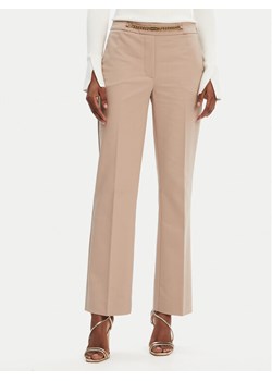 Marciano Guess Spodnie materiałowe 5GGB17 7311A Brązowy Regular Fit ze sklepu MODIVO w kategorii Spodnie damskie - zdjęcie 185494931