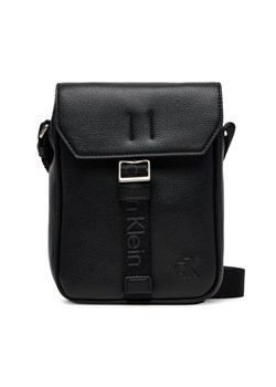 Saszetka Calvin Klein Cargo Flap Reporter LV04D3131G Czarny ze sklepu eobuwie.pl w kategorii Torby męskie - zdjęcie 185532363