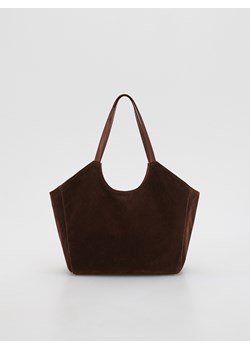 Reserved - Torebka shopper z imitacji zamszu - brązowy ze sklepu Reserved w kategorii Torby Shopper bag - zdjęcie 185541751