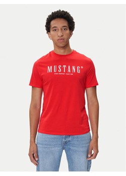 Mustang T-Shirt Austin 1016853 Czerwony Regular Fit ze sklepu MODIVO w kategorii T-shirty męskie - zdjęcie 185548263