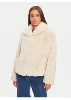Guess Futro W0BL0N WDCH0 Beżowy Regular Fit ze sklepu MODIVO w kategorii Futra damskie - zdjęcie 185552750