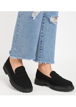 Czarne ażurowe półbuty loafersy /A8-2 17203 G29-52/ ze sklepu Pantofelek24.pl w kategorii Półbuty damskie - zdjęcie 185554443