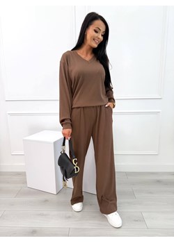 Brązowy Prążkowany Komplet Bluzka + Szerokie Spodnie ze sklepu ModnaKiecka.pl w kategorii Komplety i garnitury damskie - zdjęcie 185560342