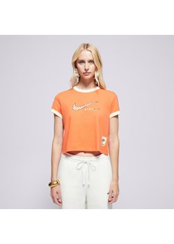 NIKE T-SHIRT W NSW CLUB SS TEE MOTO RGR ze sklepu Sizeer w kategorii Bluzki damskie - zdjęcie 185584261