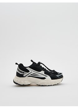 Reserved - Sportowe buty - czarny ze sklepu Reserved w kategorii Buty sportowe dziecięce - zdjęcie 185595913