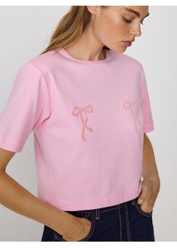 Reserved - T-shirt z poduszkami na ramionach - różowy ze sklepu Reserved w kategorii Bluzki damskie - zdjęcie 185595964