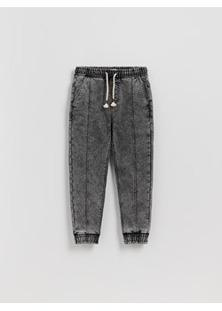 Reserved - Jeansy jogger - jasnoszary ze sklepu Reserved w kategorii Spodnie chłopięce - zdjęcie 185608511