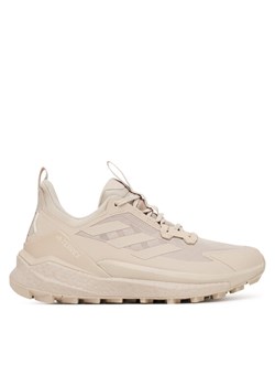 Trekkingi adidas Terrex Free Hiker 2.0 Low JP5612 Beżowy ze sklepu eobuwie.pl w kategorii Buty trekkingowe damskie - zdjęcie 185631933