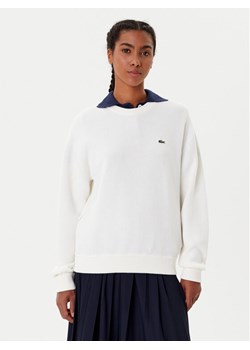 Lacoste Sweter AF4158 Écru Regular Fit ze sklepu MODIVO w kategorii Swetry damskie - zdjęcie 185634980