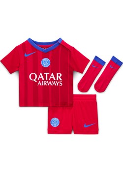 Trzyczęściowy strój piłkarski dla niemowląt i maluchów Nike Total 90 Paris Saint-Germain Stadium 2025/26 (wersja trzecia) – replika - Czerwony ze sklepu Nike poland w kategorii Odzież dla niemowląt - zdjęcie 185641703