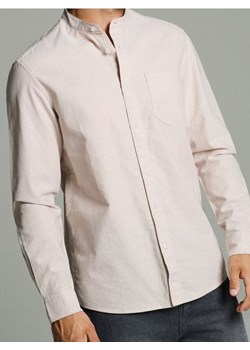 Sinsay - Bawełniana koszula regular fit - beżowy ze sklepu Sinsay w kategorii Koszule męskie - zdjęcie 185643693