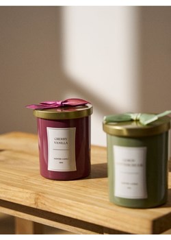 Sinsay - Świeczka Cherry Vanilla - fioletowy ze sklepu Sinsay w kategorii Dom - zdjęcie 185643761
