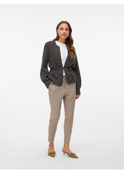 Vero Moda Spodnie dresowe w kolorze szarobrązowym ze sklepu Limango Polska w kategorii Spodnie damskie - zdjęcie 185645432
