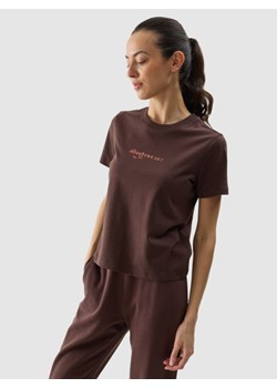 Damski t-shirt z nadrukiem 4F 4FWSS24TTSHF1354 - brązowy ze sklepu Sportstylestory.com w kategorii Bluzki damskie - zdjęcie 185650334