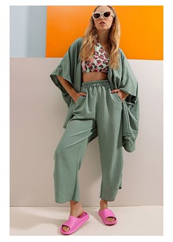 Trend Alaçatı Stili 2-częściowy zestaw w kolorze zielonym ze sklepu Limango Polska w kategorii Swetry damskie - zdjęcie 185650481