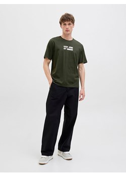 Jack &amp; Jones Koszulka &quot;Jjcorp&quot; w kolorze khaki ze sklepu Limango Polska w kategorii T-shirty męskie - zdjęcie 185651052