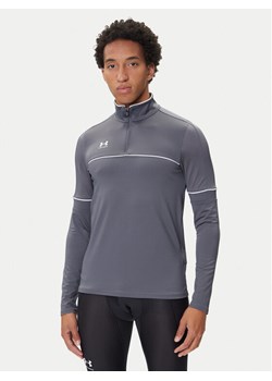 Under Armour Bluza techniczna Ua Challenger 6004043 Szary Slim Fit ze sklepu MODIVO w kategorii T-shirty męskie - zdjęcie 185665690