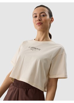 Damski t-shirt crop top 4F 4FWSS24TTSHF1357 - beżowy ze sklepu Sportstylestory.com w kategorii Bluzki damskie - zdjęcie 185671051