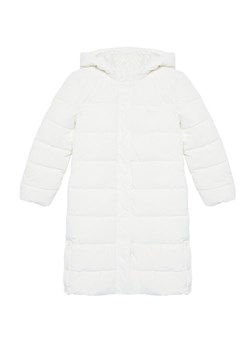 Guess Kurtka zimowa J5BL12WGIW0 Écru Regular Fit ze sklepu MODIVO w kategorii Kurtki chłopięce - zdjęcie 185679313