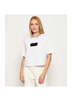 Armani Exchange T-shirt | Cropped Fit ze sklepu Gomez Fashion Store w kategorii Bluzki damskie - zdjęcie 185683911