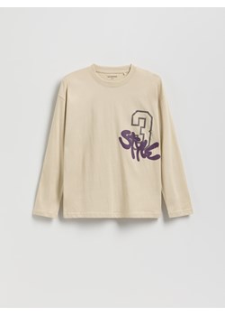 Reserved - Longsleeve z nadrukiem - beżowy ze sklepu Reserved w kategorii T-shirty chłopięce - zdjęcie 185699391