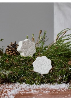 Sinsay - Solniczka i pieprzniczka w kształcie śnieżynek - biały ze sklepu Sinsay w kategorii Dom - zdjęcie 185702094