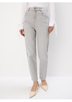 Mohito - Jeansy mom slim push up - szary ze sklepu Mohito w kategorii Jeansy damskie - zdjęcie 185710161