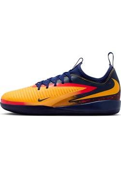 Halowe buty piłkarskie dla dużych dzieci Nike Jr. Phantom 6 Low Academy „Erling Haaland” - Pomarańczowy ze sklepu Nike poland w kategorii Buty sportowe dziecięce - zdjęcie 185716044