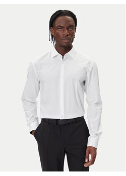 HUGO Koszula Koey 50549766 Biały Slim Fit ze sklepu MODIVO w kategorii Koszule męskie - zdjęcie 185719870
