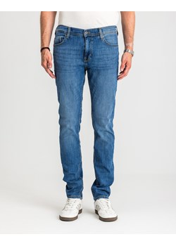 Męskie Spodnie Jeansowe Mustang Style Vegas Denim Blue 1017120 5000 623 ze sklepu YouNeedit.pl w kategorii Jeansy męskie - zdjęcie 185735922