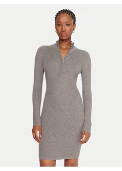 Guess Sukienka codzienna W5BK45 Z0572 Szary Slim Fit ze sklepu MODIVO w kategorii Sukienki - zdjęcie 185737773