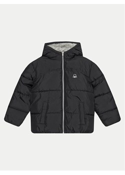 United Colors Of Benetton Kurtka zimowa 2WU0CN05I Czarny Regular Fit ze sklepu MODIVO w kategorii Kurtki chłopięce - zdjęcie 185745582