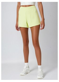 Weekday Szorty dresowe w kolorze żółtym ze sklepu Limango Polska w kategorii Szorty - zdjęcie 185746211